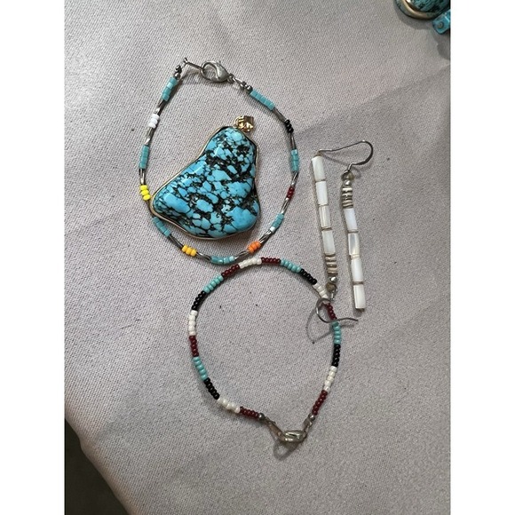 Handmade Jewelry - 1.9G TURQUOISE PENDANT, BRACELETS AND EARRINGS (2365)